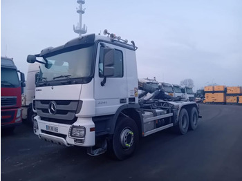 Камион со кука за подигање MERCEDES-BENZ Actros