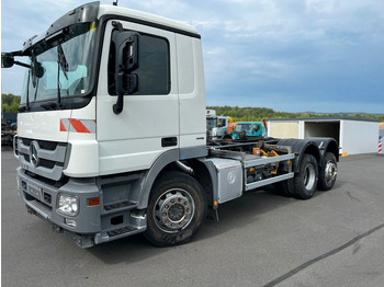 Камион со кабинска шасија MERCEDES-BENZ Actros 2532