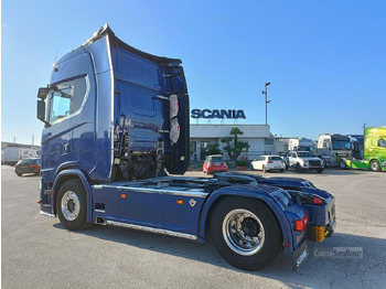 Камион влекач SCANIA S520: слика 4