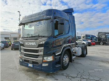 Камион влекач SCANIA P 450