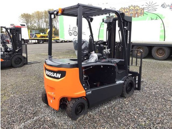 Електричен вилушкар Doosan B30X-7 PLUS: слика 4