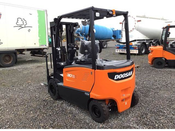 Електричен вилушкар Doosan B30X-7 PLUS: слика 3