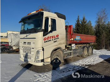 Камион со кука за подигање VOLVO FH