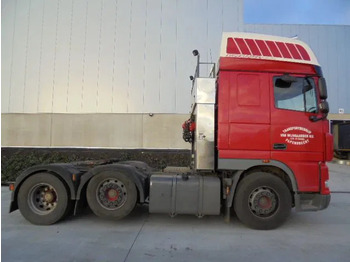 Камион влекач DAF XF 105 SUPER-SPACE 460 6X2: слика 4