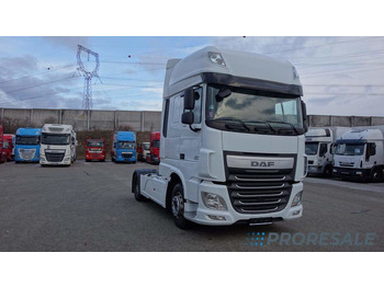 Камион влекач DAF XF 460