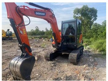 Багер гасеничар DOOSAN DX60-9C