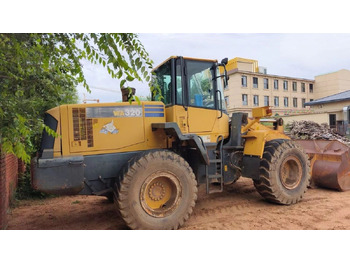 Натоварувач на тркала KOMATSU WA320-5