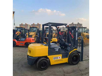 Дизел вилушкар Used Komatsu original Japan Forklift 3 ton FD30 forklift good condition for sale in Shanghai yard: слика 3