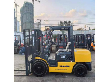 Дизел вилушкар Used Komatsu original Japan Forklift 3 ton FD30 forklift good condition for sale in Shanghai yard: слика 2