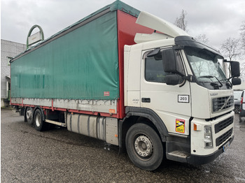 Камион со церада VOLVO FM 400