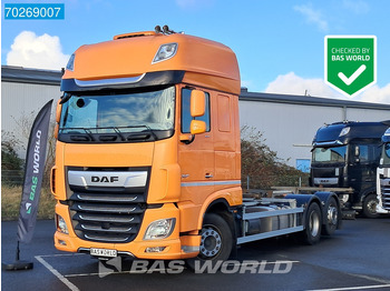 Транспортер на контејнер/ Камион со променливо тело DAF XF 530