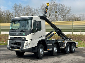 Камион со кука за подигање VOLVO FMX 460