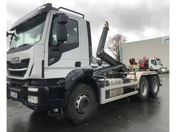 Камион со кука за подигање IVECO Stralis 460