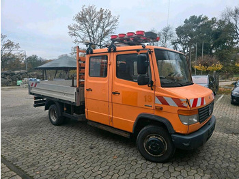 Камион со платформа MERCEDES-BENZ Vario