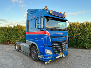 Камион влекач DAF XF 460