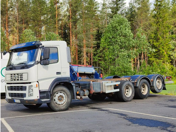 Камион со кабинска шасија VOLVO FM13