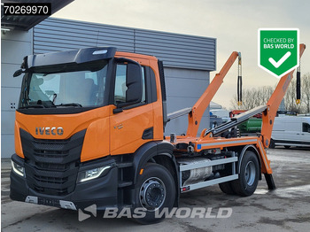 Камион со кука за подигање IVECO X-WAY