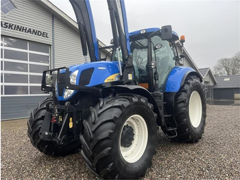 Трактор New Holland T7070 AutoCommand med Frontlift, FrontPTO & Frontl: слика 3