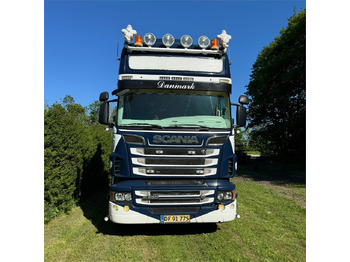 Камион влекач Scania R 620: слика 3