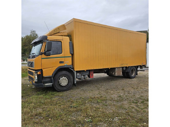 Камион сандучар VOLVO FM