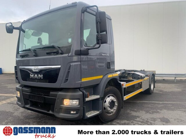 Камион со кука за подигање MAN TGM 15.250/340 4X2 BL: слика 10