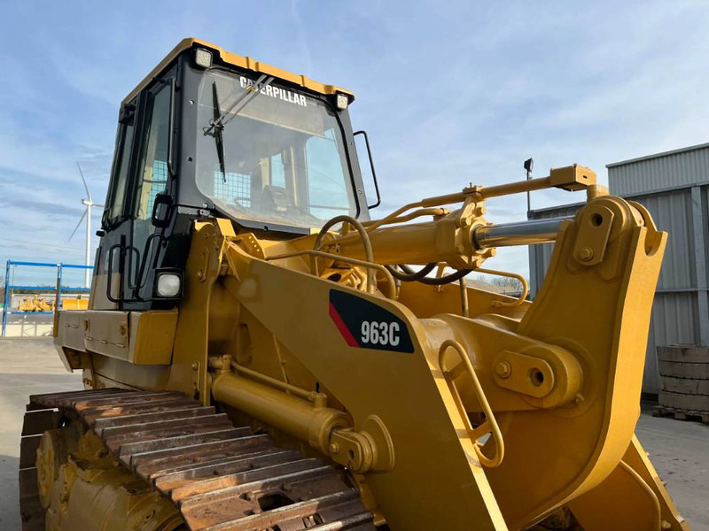 Натоварувач гасеничар Cat 963C: слика 15