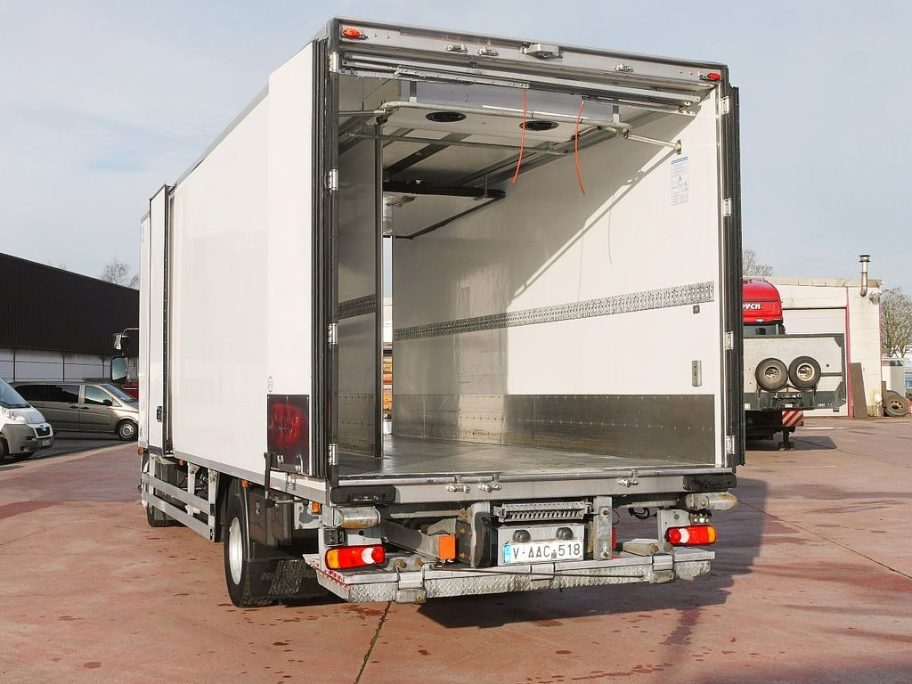 Камион ладилник Renault M220.16 KUHLKOFFER CARRIER SUPRA 1150 MT   LBW: слика 8