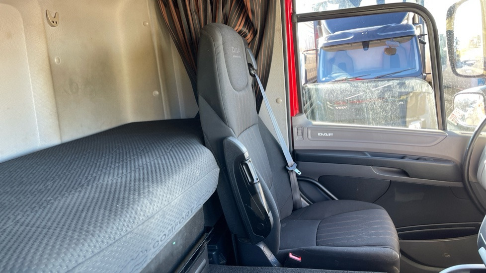 Камион со церада DAF CF 340 EURO 6: слика 8