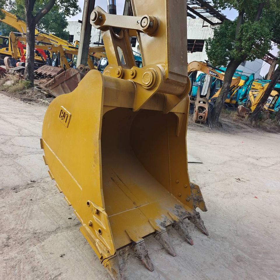 Багер гасеничар CAT 330D2L: слика 17