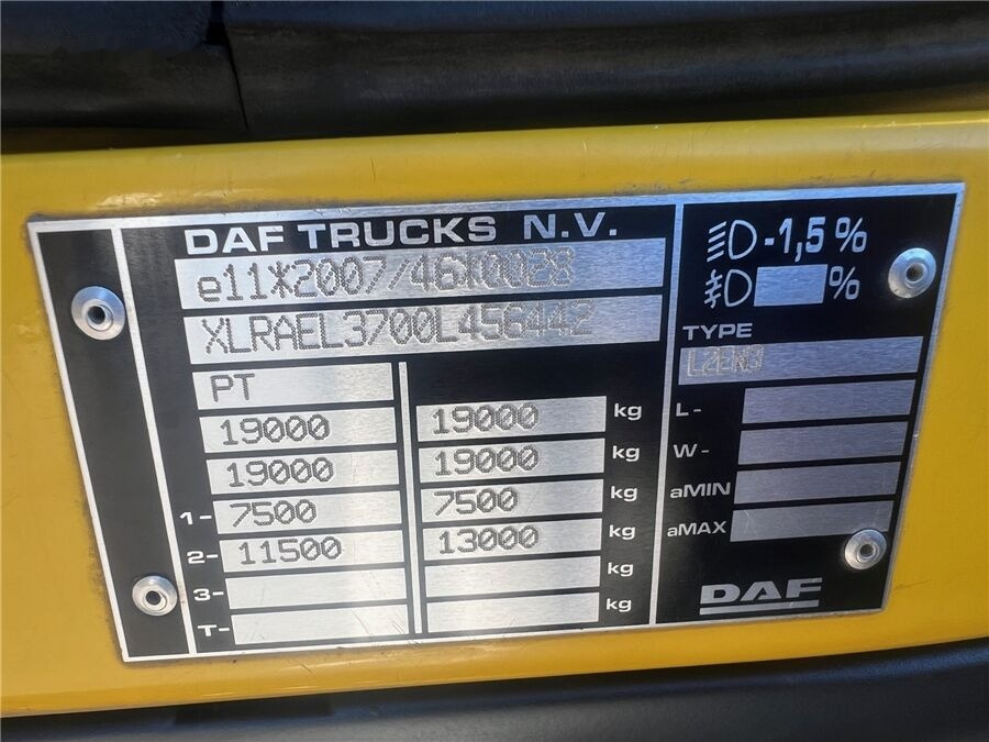 Камион со платформа DAF LF 310: слика 24