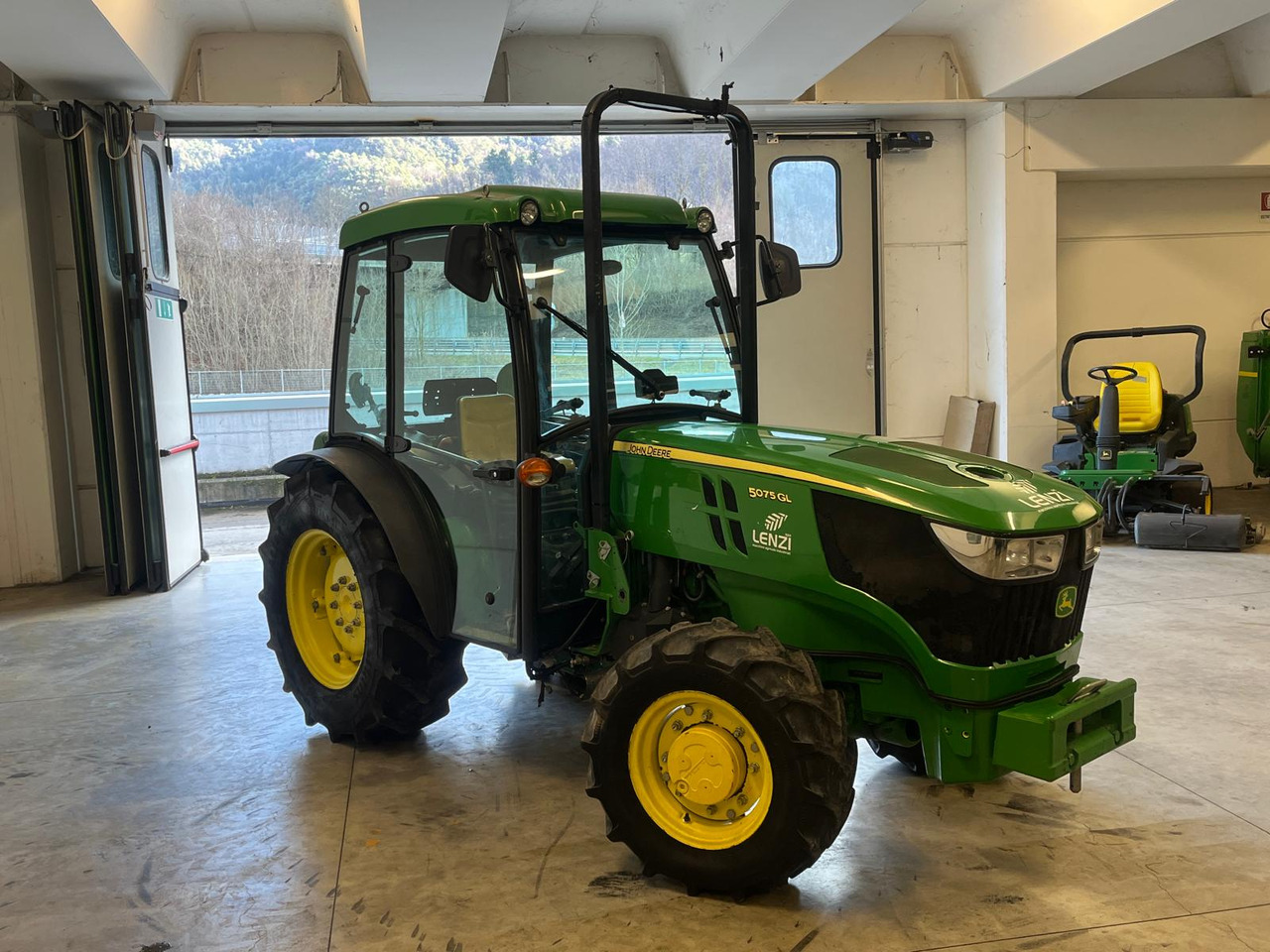 Трактор TRATTORE JOHN DEERE 5075 GL: слика 12