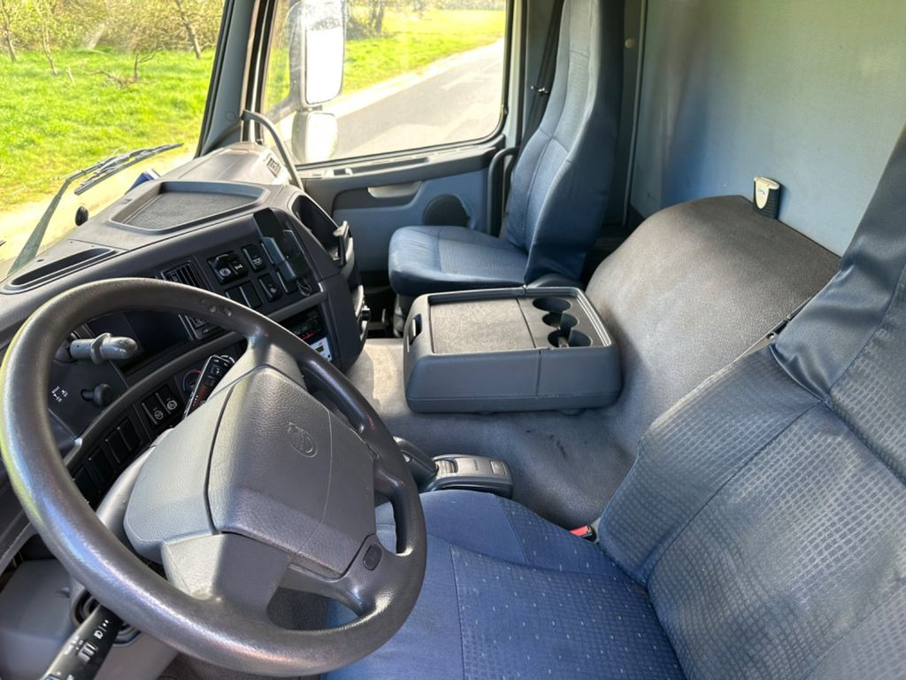 Камион ладилник Volvo FM300 kühl Koffer mit: слика 13