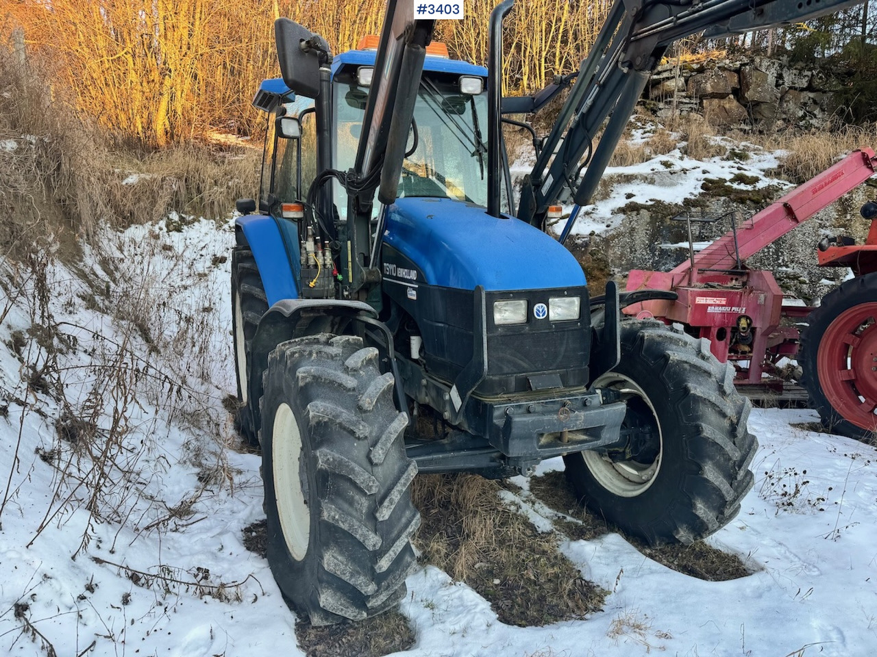 Трактор 2003 New Holland TS110 with Front Loader: слика 9