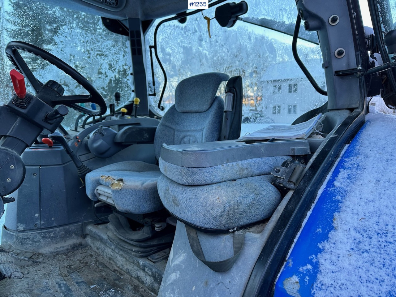 Трактор 2005 New Holland TS110A: слика 12