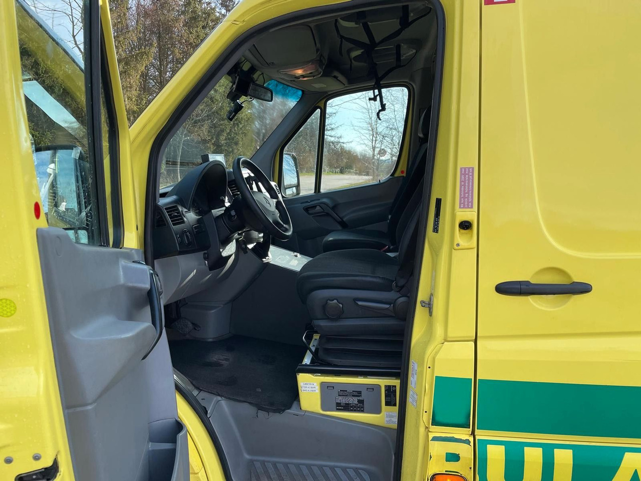 Амбулантно возило Mercedes-Benz Sprinter II Kasten 316 CDI Aut *Ambulance*: слика 8