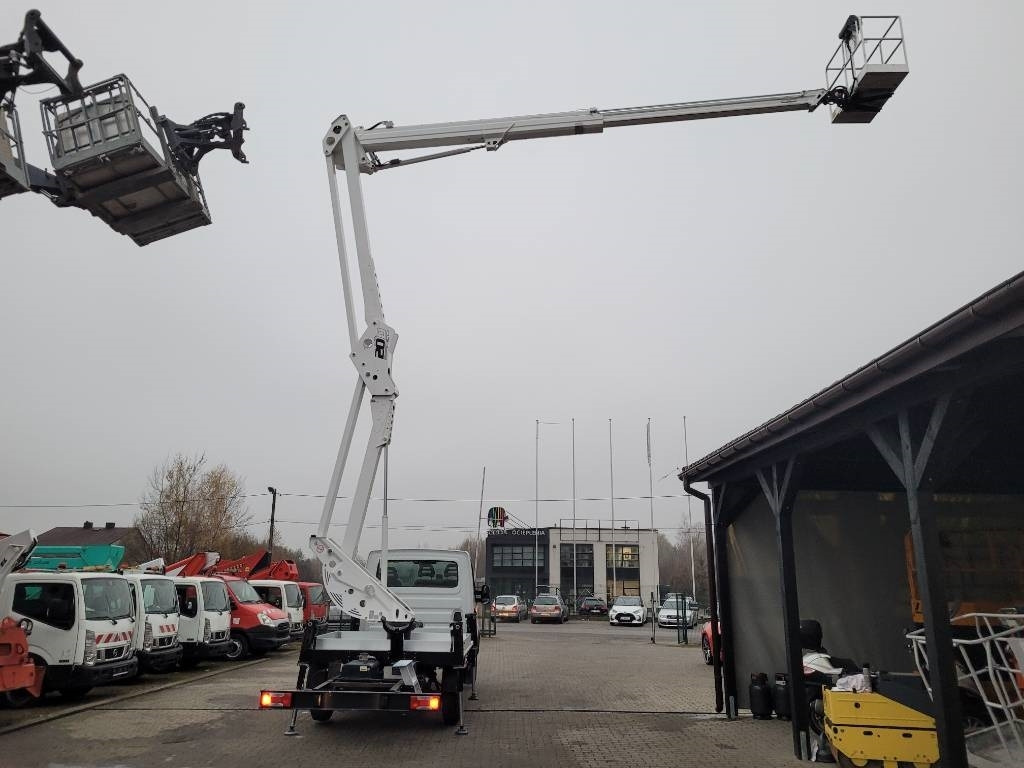 Камион со подигачка кошница Socage ForSte 20D SPEED - 20m Iveco 35S14 - bucket truck: слика 13