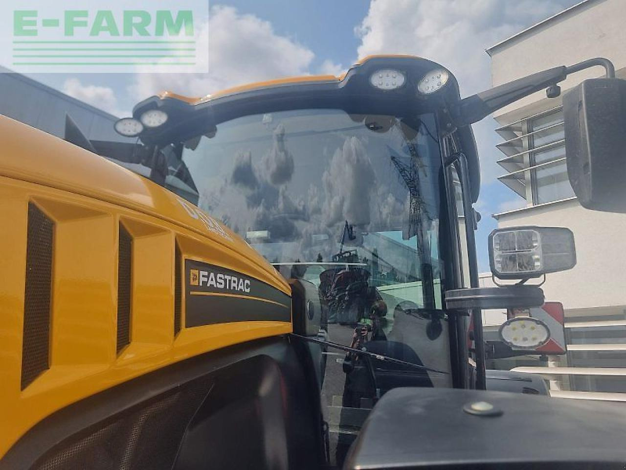 Трактор JCB fastrac 4220 70 kmh: слика 9