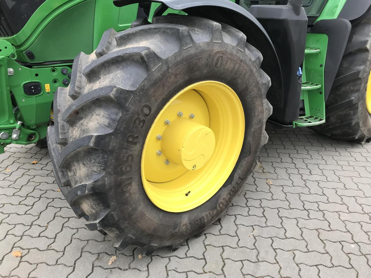 Трактор John Deere 6R 155: слика 11