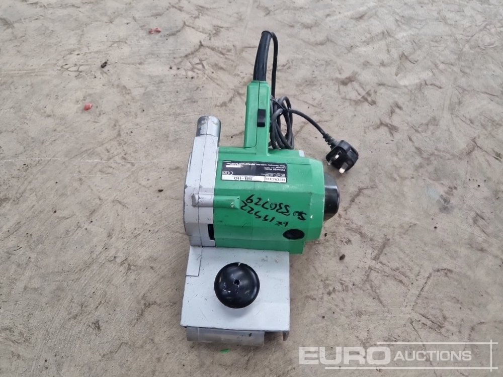 Градежна опрема Hitachi SB-10 240 Volt Belt Sander: слика 8