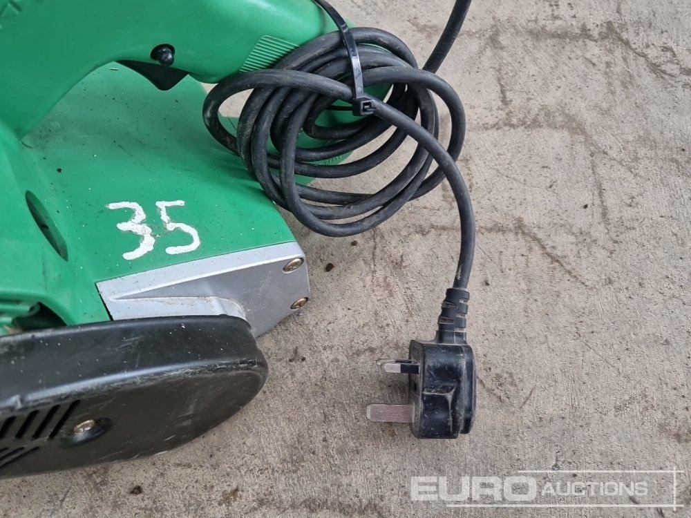 Градежна опрема Hitachi SB-10 240 Volt Belt Sander: слика 12