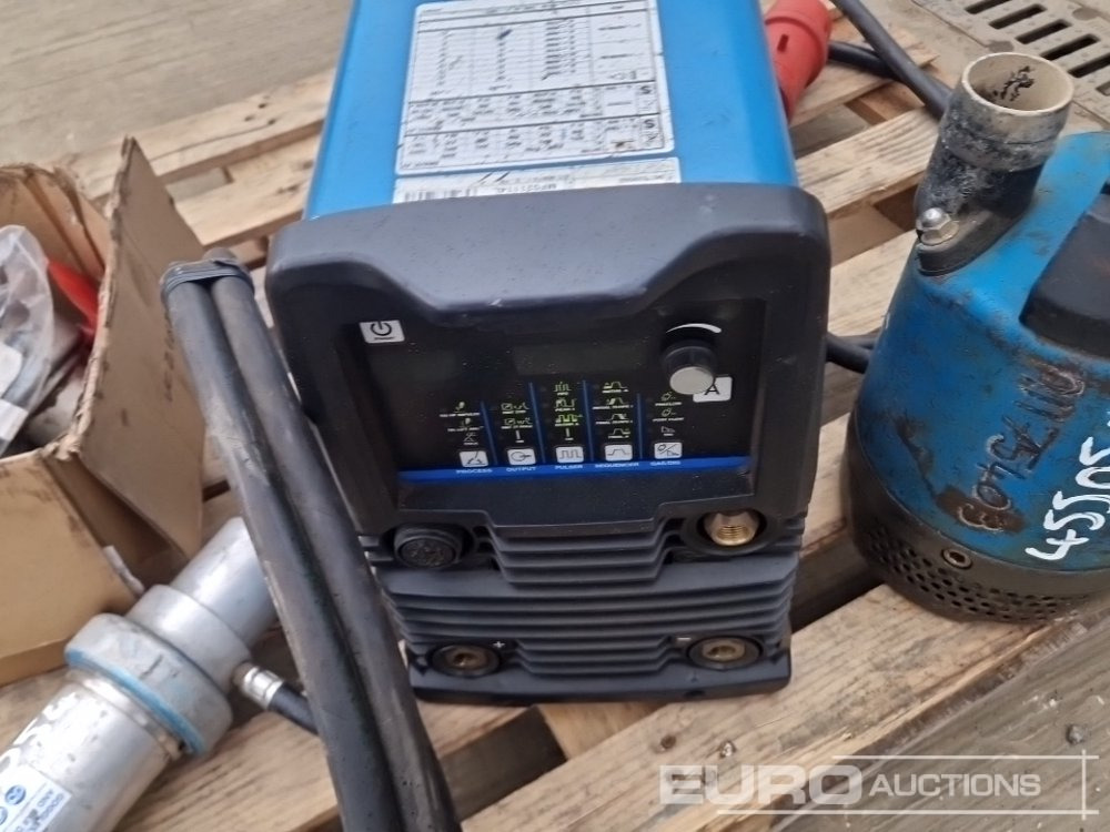 Градежна опрема Hydraulic Impact Wrench (2 of), Miller 415Volt Welder, Submersible Pump: слика 12