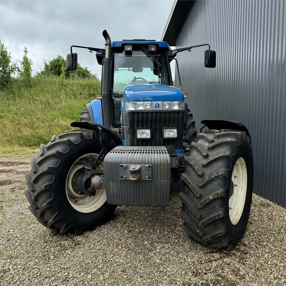 Трактор New Holland 8770: слика 9